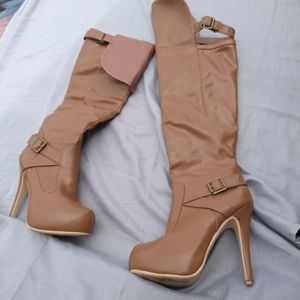 Size 7 Brown high heel boots